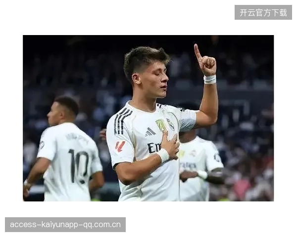 皇马边路冲击不断扩大影响,对手后防压力陡增